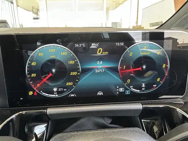 メルセデス・ベンツ ＧＬＡ２００ｄ 4マチック AMGライン 茨城県 2021(令3)年 2.5万km ポーラホワイト パノラマルーフ/AMGラインpkg/・アダプティブハイビームアシスト＋/・マルチビームLEDヘッドライト/・AMGライン/・本革巻スポーツステアリング/・スポーツシート/・レザーARTICO/MICROCUTシート/・19インチAW/レーダーセーフティpkg/アクティブパーキングアシスト/アダプティブハイビームアシスト＋/メモリー付パワーシート（D/N）/シートヒーター（D/N）/デジタルコックピットディスプレイ/360°カメラシステム/アンビエント（64色）/ワイヤレスチャージング/EASY-PACK自動開閉テールゲート/フットトランクオープナー/ETC2.0