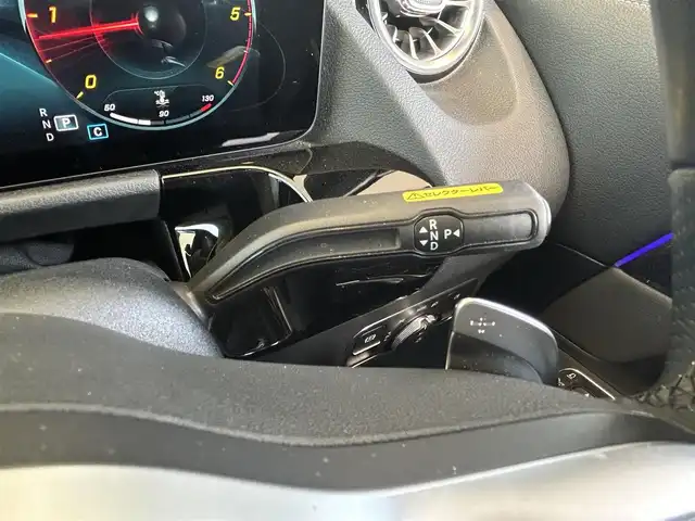 メルセデス・ベンツ ＧＬＡ２００ｄ 4マチック AMGライン 茨城県 2021(令3)年 2.5万km ポーラホワイト パノラマルーフ/AMGラインpkg/・アダプティブハイビームアシスト＋/・マルチビームLEDヘッドライト/・AMGライン/・本革巻スポーツステアリング/・スポーツシート/・レザーARTICO/MICROCUTシート/・19インチAW/レーダーセーフティpkg/アクティブパーキングアシスト/アダプティブハイビームアシスト＋/メモリー付パワーシート（D/N）/シートヒーター（D/N）/デジタルコックピットディスプレイ/360°カメラシステム/アンビエント（64色）/ワイヤレスチャージング/EASY-PACK自動開閉テールゲート/フットトランクオープナー/ETC2.0