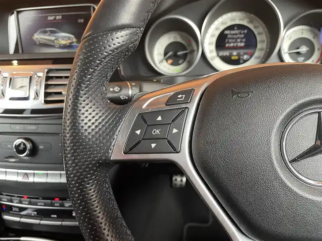 メルセデス・ベンツ Ｅ２２０ ブルーテック アバンギャルド 愛知県 2016(平28)年 5.5万km ポーラホワイト 純正HDDナビ/　・CD/DVD/USB/SD/BT/フルセグTV/360°カメラ/アダプティブクルーズコントロール/ハーフレザーシート/メモリ付きパワーシート/シートヒーター/キーレスゴー/パドルシフト/パークディスタンスコントロール/LEDヘッドライト/純正18インチAW