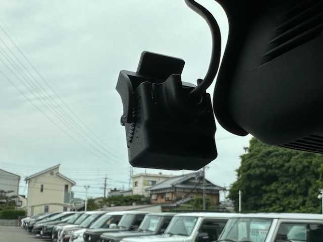 スズキ スペーシア ギア HYBRID XZ 大阪府 2020(令2)年 1.8万km オフブルーメタリック/ガンメタリック2トーンルーフ アラウンドビューモニター/純正ナビ(BT/CD/DVD/SD/USB/フルセグ)/衝突被害軽減システム/レーンキープアシスト/コーナーセンサー/アダクティブクルーズコントロール/オートライト/オートマチックハイビーム/横滑り防止装置/盗難防止装置/シートヒーター/純正アルミホイール/純正フロアマット/ドライブレコーダー/ルーフレール/アイドリングストップ/両側パワースライドドア/ETC/プッシュスタートボタン/スマートキー