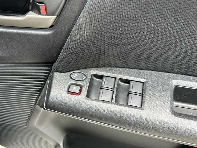 ホンダ フリード スパイク G ジャストセレクション 三重県 2012(平24)年 7.1万km プレミアムホワイトパール 登録時70183km/禁煙車/社外ナビ(AM/FM/CD/DVD/Bluetooth)/ETC/片側パワースライドドア/アイドリングストップ/AAC/ドアバイザー/電格ミラー/横滑り防止装置/リモコンキー