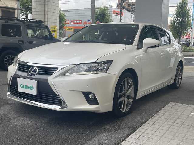 レクサス ＣＴ 200h クールツーリングスタイル 愛知県 2017(平29)年 9.9万km ソニッククォーツ L-tex&ファブリックコンビシート/前席パワーシート/前席シートヒーター/純正SDナビ/・DVD／Bluetooth／地デジTV/バックカメラ/LEDヘッドライト／デイライト／フォグランプ/ビルトインETC2.0/クリアランスソナー/サイド／カーテン／ニーエアバック/プラズマクラスター付オートエアコン/レザーステアリング/パドルシフト/純正前後ドライブレコーダー/純正17インチAW/スマートキー＆プッシュスタート