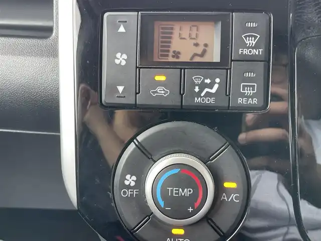 ダイハツ タント カスタム RS スマートセレ SA 道央・札幌 2014(平26)年 11.7万km パールホワイトⅢ ４WD/社外HDDナビ　/CD/DVD/BT/フルセグ/スマートアシスト/衝突被害軽減ブレーキ/横滑り防止装置/バックカメラ/ドライブレコーダー/エコアイドル/両側パワースライドドア/社外レザー調シートカバー/ステアリングリモコン/プッシュスタート/スマートキー/LEDヘッドライト/オートライト/フォグランプ/電動格納ミラー/ウィンカーミラー/純正フロアマット/ドアバイザー