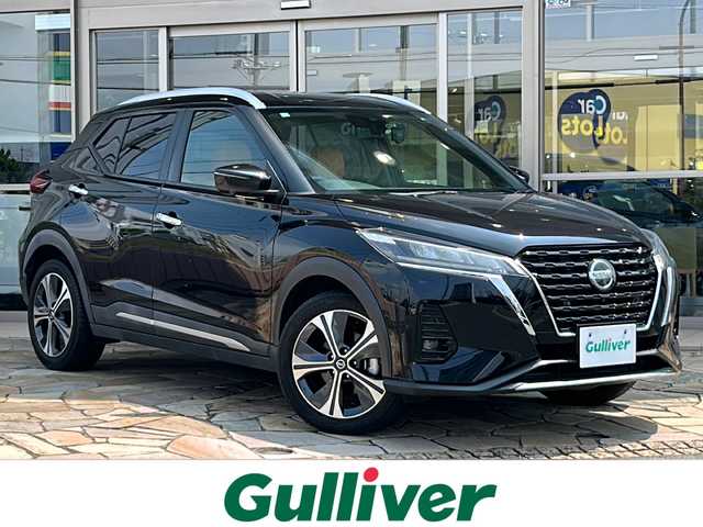 日産 キックス X ツートーンインテリアED 静岡県 2021(令3)年 4.7万km ピュアブラック 【主要装備】/社外ナビ　/アラウンドビューモニター　/３６０度ドライブレコーダー　/インテリジェントルームミラー　/プロパイロット　/シートヒーター　/ステアリングヒーター　/エマージェンシーブレーキ　/スペアキー有り　/ＥＴＣ/プッシュスタート/スマートキー/LEDヘッドライト/ステアリングスイッチ/純正17インチアルミ/電動パーキングブレーキ/ブレーキホールド/ルーフレール