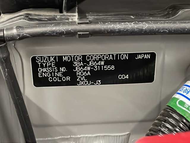 スズキ ジムニー XC 熊本県 2023(令5)年 2万km ミディアムグレー ディスプレイオーディオ（carplay/ＢＴ/ラジオ）/バックカメラ/5MT/クルーズコントロール/衝突軽減システム/レーンキープアシスト/横滑り防止装置/ステアリングスイッチ/Ｄ・Ｎ席シートヒーター/プッシュスタート/スマートキー/純正フロアマット/純正ドアバイザー/純正16インチＡＷ