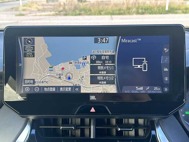トヨタ ハリアー ハイブリッド Z 石川県 2021(令3)年 8.7万km プレシャスブラックパール ワンオーナー/トヨタセーフティーセンス/・プリクラッシュセーフティ/・レーンディパーチャーアラート/・レーダークルーズコントロール/・ブラインドスポットモニター/・パーキングサポートブレーキ（後方接近車両）/・パノラミックビューモニター/・デジタルインナーミラー/JBLプレミアムサウンドシステム/ファブリック合成皮革シート/純正SDナビ(12.3インチTFTカラータッチディスプレイ)/【フルセグTV・Bluetooth・Applecarplay】/ビルトインETC2.0/D席パワーシート/LEDヘッドライト/・オートマチックハイビーム/・オートライト/プッシュスタート/・スマートキー/・スペアキー/純正レザー調フロアマット/取扱説明書/保証書