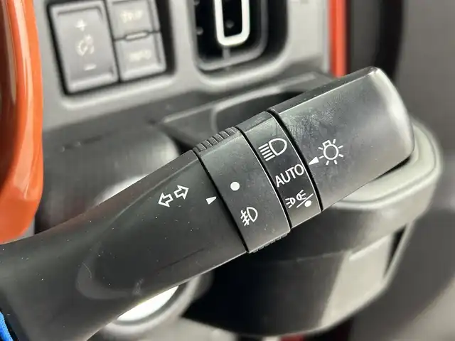 スズキ ハスラー HYBRID X 道央・札幌 2020(令2)年 4.8万km バーミリオンオレンジ/ガンメタリック2トーン ・４WD/・カロッツェリアDA（FH-8500DVS）/　CD/DVD/USB/BT/・バックカメラ/・ビルトインETC/・ドライブレコーダー（フロント+室内）/・デュアルカメラブレーキサポート/・衝突被害軽減ブレーキ/・レーンキープアシスト/・クリアランスソナー/・横滑り防止装置/・アイドリングストップ/・オートマチックハイビーム/・オートライト/・LEDヘッドライト＆フォグ/・ドアミラーウィンカー/・ミラーヒーター/・D+N席シートヒーター/・シートバックテーブル/・純正１５インチAW/・純正ゴムマット/・innoルーフキャリア＆不明ルーフラック/・プッシュスタート/・スマートキー