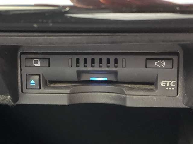 トヨタ クラウン ハイブリッド RS アドバンス 愛知県 2018(平30)年 5.3万km プレシャスシルバー 純正ナビ/・Bluetooth/・CD/DVD/・フルセグテレビ/全方位モニター/シートヒーター/ベンチレーション/ステアリングヒーター/衝突軽減ブレーキ/レーンキープアシスト/ブラインドスポットモニター/レーダークルーズコントロール/パワーシート/シートメモリー/レザーシート/ビルトインETC