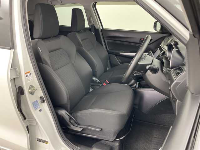 スズキ スイフト HYBRID MG 道央・札幌 2020(令2)年 5.8万km ピュアホワイトP ・4WD/・社外ナビ&BT/・バックカメラ/・スズキセーフティサポート/・アダプティブクルーズコントロール/・コーナーセンサー/・横滑り防止装置/・アイドリングストップ/・社外前後ドライブレコーダー/・ETC/・前席シートヒーター/・電動格納ミラー/・ドアミラーヒーター/・スマートキー/・スペアキー/・保証書/・取扱説明書