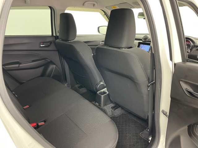 スズキ スイフト HYBRID MG 道央・札幌 2020(令2)年 5.8万km ピュアホワイトP ・4WD/・社外ナビ&BT/・バックカメラ/・スズキセーフティサポート/・アダプティブクルーズコントロール/・コーナーセンサー/・横滑り防止装置/・アイドリングストップ/・社外前後ドライブレコーダー/・ETC/・前席シートヒーター/・電動格納ミラー/・ドアミラーヒーター/・スマートキー/・スペアキー/・保証書/・取扱説明書