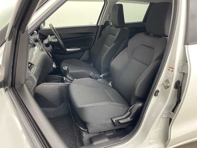 スズキ スイフト HYBRID MG 道央・札幌 2020(令2)年 5.8万km ピュアホワイトP ・4WD/・社外ナビ&BT/・バックカメラ/・スズキセーフティサポート/・アダプティブクルーズコントロール/・コーナーセンサー/・横滑り防止装置/・アイドリングストップ/・社外前後ドライブレコーダー/・ETC/・前席シートヒーター/・電動格納ミラー/・ドアミラーヒーター/・スマートキー/・スペアキー/・保証書/・取扱説明書