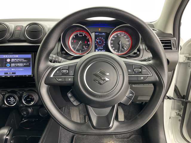 スズキ スイフト HYBRID MG 道央・札幌 2020(令2)年 5.8万km ピュアホワイトP ・4WD/・社外ナビ&BT/・バックカメラ/・スズキセーフティサポート/・アダプティブクルーズコントロール/・コーナーセンサー/・横滑り防止装置/・アイドリングストップ/・社外前後ドライブレコーダー/・ETC/・前席シートヒーター/・電動格納ミラー/・ドアミラーヒーター/・スマートキー/・スペアキー/・保証書/・取扱説明書