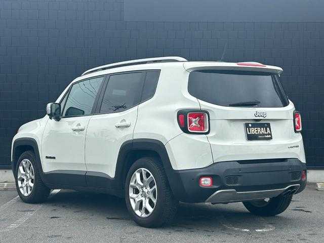 クライスラー・ジープ ジープ レネゲード リミテッド 埼玉県 2017(平29)年 4.1万km 白 白オレンジ革シート /ガラスサンルーフ /社外8インチナビ（AVIC-RL801）/・DVD/CD/SD/USB/フルセグ/バックカメラ/オートクルーズコントロール /BSM /シートヒーター /フルセグ /電動シート/ステアリングヒーター /純正17インチアルミホイール /HIDヘッドライト /ドライブレコーダー /ETC