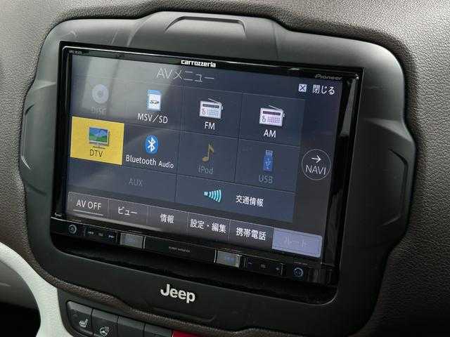 クライスラー・ジープ ジープ レネゲード リミテッド 埼玉県 2017(平29)年 4.1万km 白 白オレンジ革シート /ガラスサンルーフ /社外8インチナビ（AVIC-RL801）/・DVD/CD/SD/USB/フルセグ/バックカメラ/オートクルーズコントロール /BSM /シートヒーター /フルセグ /電動シート/ステアリングヒーター /純正17インチアルミホイール /HIDヘッドライト /ドライブレコーダー /ETC