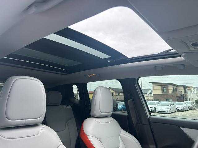 クライスラー・ジープ ジープ レネゲード リミテッド 埼玉県 2017(平29)年 4.1万km 白 白オレンジ革シート /ガラスサンルーフ /社外8インチナビ（AVIC-RL801）/・DVD/CD/SD/USB/フルセグ/バックカメラ/オートクルーズコントロール /BSM /シートヒーター /フルセグ /電動シート/ステアリングヒーター /純正17インチアルミホイール /HIDヘッドライト /ドライブレコーダー /ETC