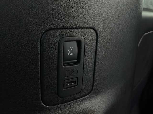 日産 セレナ e－パワー ハイウェイスター V 茨城県 2020(令2)年 5.4万km ブリリアントホワイトパール エマージェンシーブレーキ/プロパイロット/両側パワースライドドア/純正10インチナビ/アラウンドビューモニター/バックカメラ/デジタルインナーミラー/ETC/ドライブレコーダー/BSM/プッシュスタート/サンシェード/純正フロアマット/純正アルミホイール/LEDヘッドライト/フォグランプ/スマートキー