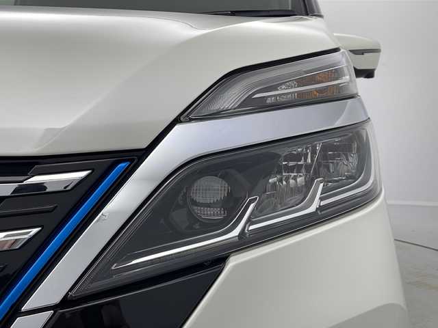 日産 セレナ e－パワー ハイウェイスター V 茨城県 2020(令2)年 5.4万km ブリリアントホワイトパール エマージェンシーブレーキ/プロパイロット/両側パワースライドドア/純正10インチナビ/アラウンドビューモニター/バックカメラ/デジタルインナーミラー/ETC/ドライブレコーダー/BSM/プッシュスタート/サンシェード/純正フロアマット/純正アルミホイール/LEDヘッドライト/フォグランプ/スマートキー
