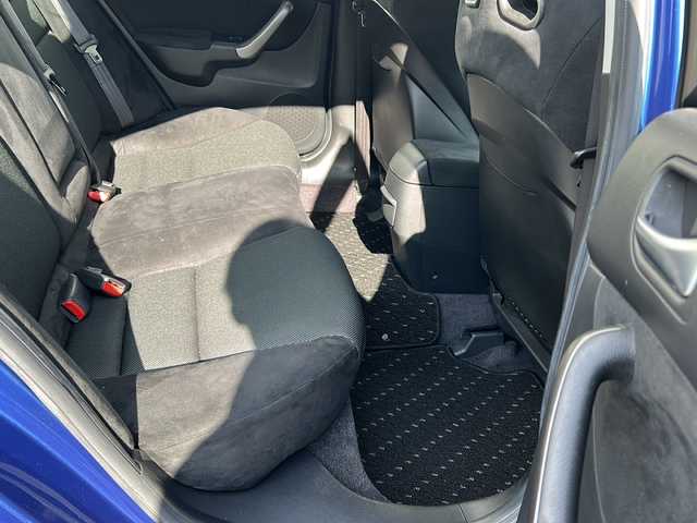 ホンダ アコード ユーロ R 大阪府 2006(平18)年 8.7万km アークティックブルーパール 純正レカロシート　リアスポイラー　エアロ　モモステアリング　ＥＮＫＥＩ１７アルミホイール　レーダー探知機　純正ナビ　ＤＶＤ　ＣＤ　ＨＩＤライト　純正フロアマット　リモコンキー　純正ホイールあり（スタッドレス）　純正オーディオ　ETC