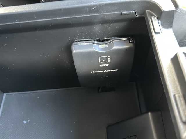 ホンダ アコード ユーロ R 大阪府 2006(平18)年 8.7万km アークティックブルーパール 純正レカロシート　リアスポイラー　エアロ　モモステアリング　ＥＮＫＥＩ１７アルミホイール　レーダー探知機　純正ナビ　ＤＶＤ　ＣＤ　ＨＩＤライト　純正フロアマット　リモコンキー　純正ホイールあり（スタッドレス）　純正オーディオ　ETC