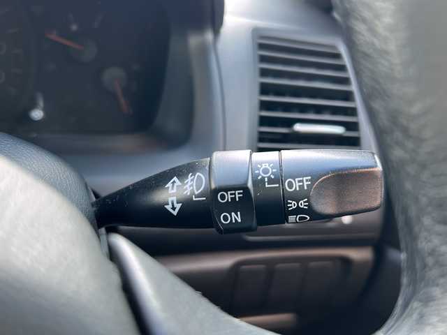 ホンダ アコード ユーロ R 大阪府 2006(平18)年 8.7万km アークティックブルーパール 純正レカロシート　リアスポイラー　エアロ　モモステアリング　ＥＮＫＥＩ１７アルミホイール　レーダー探知機　純正ナビ　ＤＶＤ　ＣＤ　ＨＩＤライト　純正フロアマット　リモコンキー　純正ホイールあり（スタッドレス）　純正オーディオ　ETC