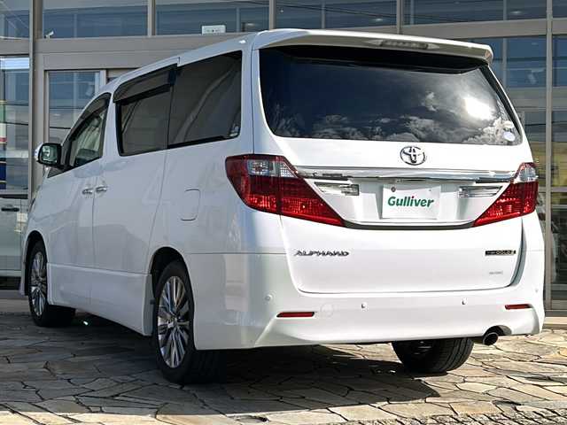 トヨタ アルファード 240S タイプゴールドⅡ 静岡県 2014(平26)年 9.3万km ホワイトパールクリスタルシャイン 純正ナビ/・フルセグTV/ラジオ/・CD/DVD/SD/USB/AUX/HDMI/Bluetooth/主要装備/・両側パワースライドドア　/・クルーズコントロール　/・フリップダウンモニター　/・ＥＴＣ　/・バックカメラ　/・パワーバックドア　/・レーダー探知機　/・ステアリングリモコン/・コーナーセンサー　/・オートライト　/・フォグランプ/・プッシュスタート/・スマートキー/・横滑り防止/・純正フロアマット/・純正アルミホイール/・スペアキー