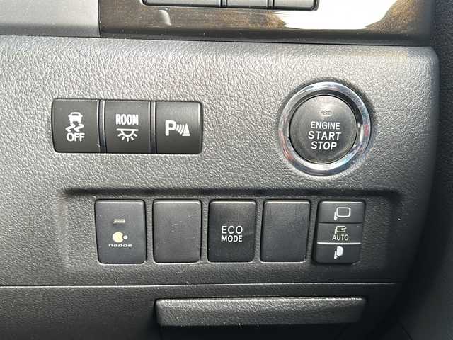 トヨタ アルファード 240S タイプゴールドⅡ 静岡県 2014(平26)年 9.3万km ホワイトパールクリスタルシャイン 純正ナビ/・フルセグTV/ラジオ/・CD/DVD/SD/USB/AUX/HDMI/Bluetooth/主要装備/・両側パワースライドドア　/・クルーズコントロール　/・フリップダウンモニター　/・ＥＴＣ　/・バックカメラ　/・パワーバックドア　/・レーダー探知機　/・ステアリングリモコン/・コーナーセンサー　/・オートライト　/・フォグランプ/・プッシュスタート/・スマートキー/・横滑り防止/・純正フロアマット/・純正アルミホイール/・スペアキー