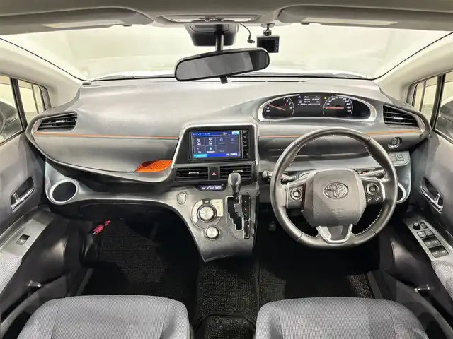 トヨタ シエンタ G 愛知県 2017(平29)年 6.3万km ホワイトパールクリスタルシャイン 純正ナビ(NSCP-W64)　/(AM/FM/CD/SD/地デジ/Bluetooth/AUX)/ＴＲＤエアロ　/トヨタセーフティセンス　/　　-衝突軽減ブレーキ　/　　-オートマチックハイビーム/　　-レーンディパーチャーアラート/両側パワースライドドア　/ＥＴＣ　/バックカメラ　/ドライブレコーダー　/純正フロアマット　/アクセサリーソケット　/アイドリングストップ/ISOFIX/純正16インチAW/プッシュスタート/　　-スマートキー