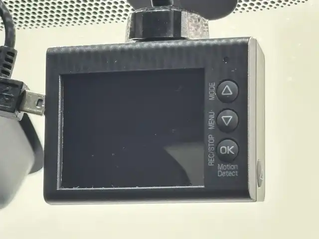 トヨタ シエンタ G 愛知県 2017(平29)年 6.3万km ホワイトパールクリスタルシャイン 純正ナビ(NSCP-W64)　/(AM/FM/CD/SD/地デジ/Bluetooth/AUX)/ＴＲＤエアロ　/トヨタセーフティセンス　/　　-衝突軽減ブレーキ　/　　-オートマチックハイビーム/　　-レーンディパーチャーアラート/両側パワースライドドア　/ＥＴＣ　/バックカメラ　/ドライブレコーダー　/純正フロアマット　/アクセサリーソケット　/アイドリングストップ/ISOFIX/純正16インチAW/プッシュスタート/　　-スマートキー