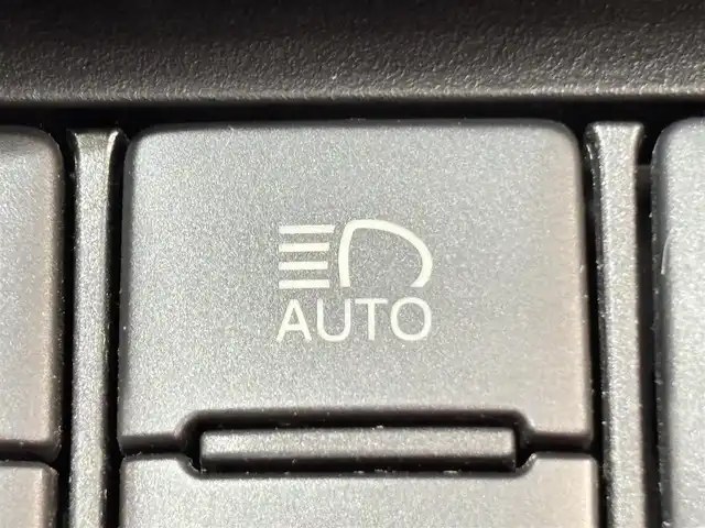 トヨタ シエンタ G 愛知県 2017(平29)年 6.3万km ホワイトパールクリスタルシャイン 純正ナビ(NSCP-W64)　/(AM/FM/CD/SD/地デジ/Bluetooth/AUX)/ＴＲＤエアロ　/トヨタセーフティセンス　/　　-衝突軽減ブレーキ　/　　-オートマチックハイビーム/　　-レーンディパーチャーアラート/両側パワースライドドア　/ＥＴＣ　/バックカメラ　/ドライブレコーダー　/純正フロアマット　/アクセサリーソケット　/アイドリングストップ/ISOFIX/純正16インチAW/プッシュスタート/　　-スマートキー