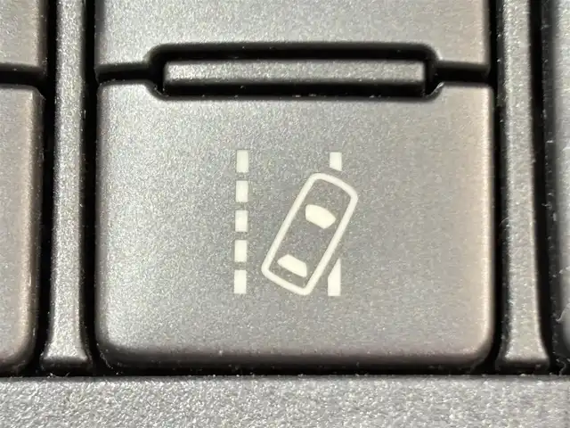 トヨタ シエンタ G 愛知県 2017(平29)年 6.3万km ホワイトパールクリスタルシャイン 純正ナビ(NSCP-W64)　/(AM/FM/CD/SD/地デジ/Bluetooth/AUX)/ＴＲＤエアロ　/トヨタセーフティセンス　/　　-衝突軽減ブレーキ　/　　-オートマチックハイビーム/　　-レーンディパーチャーアラート/両側パワースライドドア　/ＥＴＣ　/バックカメラ　/ドライブレコーダー　/純正フロアマット　/アクセサリーソケット　/アイドリングストップ/ISOFIX/純正16インチAW/プッシュスタート/　　-スマートキー