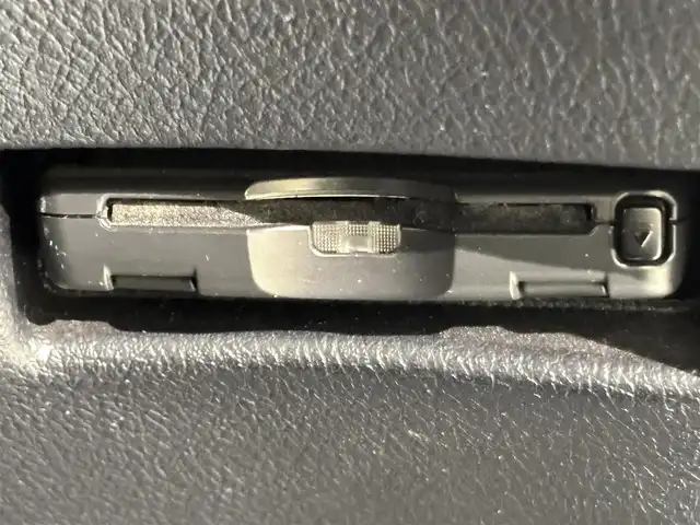 トヨタ シエンタ G 愛知県 2017(平29)年 6.3万km ホワイトパールクリスタルシャイン 純正ナビ(NSCP-W64)　/(AM/FM/CD/SD/地デジ/Bluetooth/AUX)/ＴＲＤエアロ　/トヨタセーフティセンス　/　　-衝突軽減ブレーキ　/　　-オートマチックハイビーム/　　-レーンディパーチャーアラート/両側パワースライドドア　/ＥＴＣ　/バックカメラ　/ドライブレコーダー　/純正フロアマット　/アクセサリーソケット　/アイドリングストップ/ISOFIX/純正16インチAW/プッシュスタート/　　-スマートキー