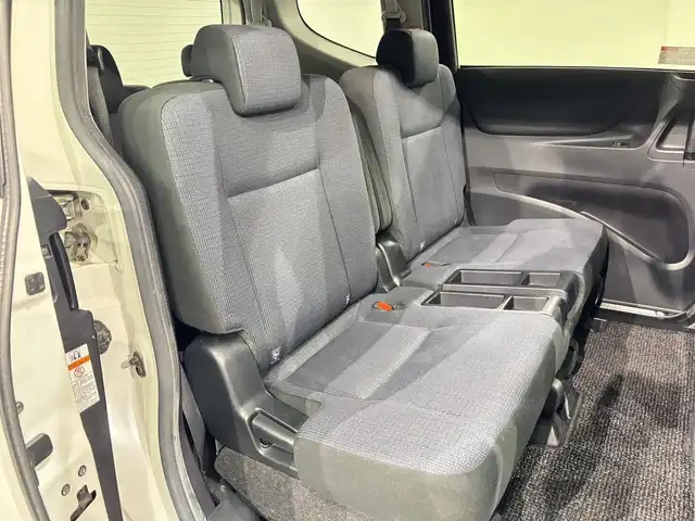 トヨタ シエンタ G 愛知県 2017(平29)年 6.3万km ホワイトパールクリスタルシャイン 純正ナビ(NSCP-W64)　/(AM/FM/CD/SD/地デジ/Bluetooth/AUX)/ＴＲＤエアロ　/トヨタセーフティセンス　/　　-衝突軽減ブレーキ　/　　-オートマチックハイビーム/　　-レーンディパーチャーアラート/両側パワースライドドア　/ＥＴＣ　/バックカメラ　/ドライブレコーダー　/純正フロアマット　/アクセサリーソケット　/アイドリングストップ/ISOFIX/純正16インチAW/プッシュスタート/　　-スマートキー