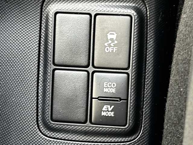 トヨタ アクア S スタイルブラック 秋田県 2020(令2)年 1.2万km ブラックマイカ 純正SDナビ/Bluetooth、CD、フルセグTV/バックカメラ/ETC/純正ドライブレコーダー/純正15インチAW/社外AWスタッドレスタイヤ積込/取説、保証書