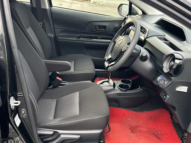 トヨタ アクア S スタイルブラック 秋田県 2020(令2)年 1.2万km ブラックマイカ 純正SDナビ/Bluetooth、CD、フルセグTV/バックカメラ/ETC/純正ドライブレコーダー/純正15インチAW/社外AWスタッドレスタイヤ積込/取説、保証書