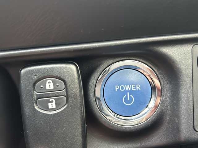 トヨタ アクア S スタイルブラック 秋田県 2020(令2)年 1.2万km ブラックマイカ 純正SDナビ/Bluetooth、CD、フルセグTV/バックカメラ/ETC/純正ドライブレコーダー/純正15インチAW/社外AWスタッドレスタイヤ積込/取説、保証書