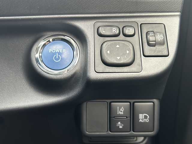 トヨタ アクア S スタイルブラック 秋田県 2020(令2)年 1.2万km ブラックマイカ 純正SDナビ/Bluetooth、CD、フルセグTV/バックカメラ/ETC/純正ドライブレコーダー/純正15インチAW/社外AWスタッドレスタイヤ積込/取説、保証書