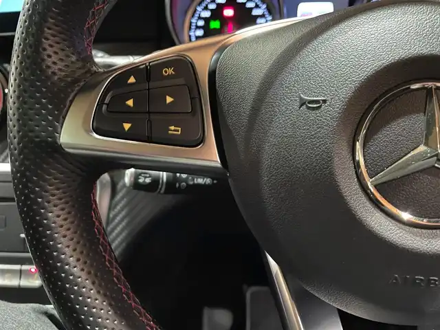 メルセデス・ベンツ Ａ２５０ シュポルト 4MATIC 道央・札幌 2017(平29)年 1.5万km コスモスブラック メタリックペイント/パノラミックスライディングルーフ/レーダーセーフティパッケージ/　・ACC/　・PRE-SAFE/　・ブラインドスポットアシスト/　・レーンキープアシスト/純正HDDナビ/フルセグテレビ/CD/DVD/SD/BT/USB/バックカメラ/パークトロんいっく/パーキングパイロット/ハーフレザーシート/シートヒーター