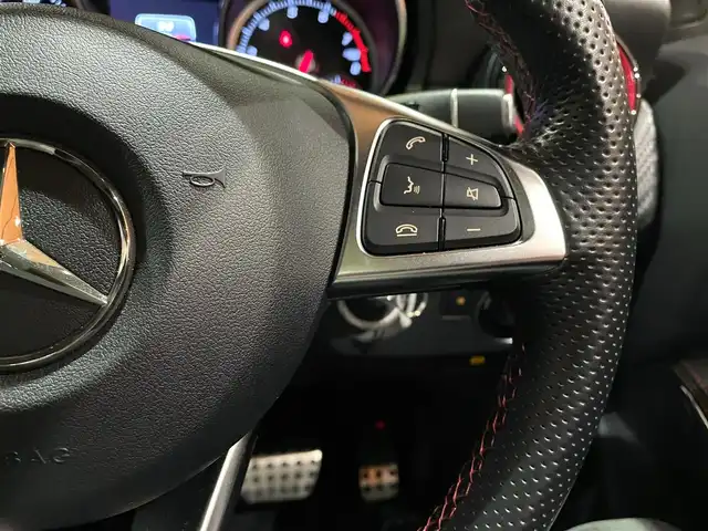 メルセデス・ベンツ Ａ２５０ シュポルト 4MATIC 道央・札幌 2017(平29)年 1.5万km コスモスブラック メタリックペイント/パノラミックスライディングルーフ/レーダーセーフティパッケージ/　・ACC/　・PRE-SAFE/　・ブラインドスポットアシスト/　・レーンキープアシスト/純正HDDナビ/フルセグテレビ/CD/DVD/SD/BT/USB/バックカメラ/パークトロんいっく/パーキングパイロット/ハーフレザーシート/シートヒーター