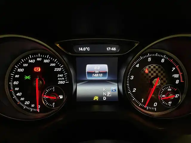 メルセデス・ベンツ Ａ２５０ シュポルト 4MATIC 道央・札幌 2017(平29)年 1.5万km コスモスブラック メタリックペイント/パノラミックスライディングルーフ/レーダーセーフティパッケージ/　・ACC/　・PRE-SAFE/　・ブラインドスポットアシスト/　・レーンキープアシスト/純正HDDナビ/フルセグテレビ/CD/DVD/SD/BT/USB/バックカメラ/パークトロんいっく/パーキングパイロット/ハーフレザーシート/シートヒーター