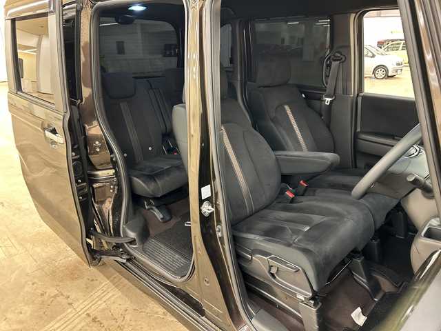 ホンダ Ｎ ＢＯＸ カスタム G L ホンダセンシング 道央・札幌 2020(令2)年 1.5万km プレミアムグラマラスブロンズP 4WD//プッシュスタート//ドアバイザー//スマートキー//エンジンスタータ//両側パワースライドドア//社外ディスプレイオーディオ//ＥＴＣ//クルーズコントロール//パワーウィンド