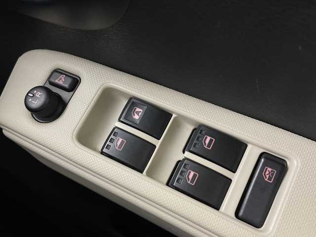 ダイハツ ミラ ココア X リミテッド 茨城県 2015(平27)年 10.2万km プラムブラウンクリスタルマイカ 純正ナビ　Ｂｌｕｅｔｏｏｔｈ　ＣＤ　ＤＶＤ　バックモニター　ワンセグＴＶ　ドライブレコーダー　純正フロアマット　ＥＴＣ　リモコンキー　アイドリングストップ　電動格納ミラー　ドアバイザー　禁煙車