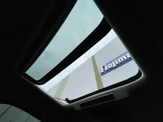 トヨタ ヴェルファイア Z 千葉県 2015(平27)年 5.2万km ホワイトパールクリスタルシャイン 純正ナビ/フルセグTV/バックカメラ/両側パワースライドドア/サンルーフ/フリップダウンモニター/ビルトインETC/AC100V/オットマン/オートライト/フォグライト/コーナーセンサー/プッシュスタート/スマートキー