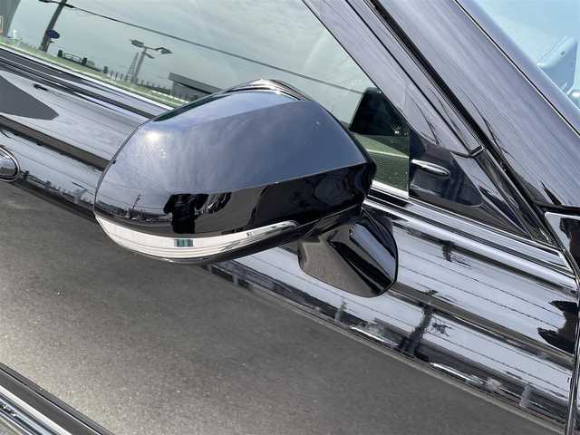 トヨタ クラウン ハイブリッド RS アドバンス 兵庫県 2018(平30)年 7.5万km ブラック 予防安全/Toyota Safety Sence/ プリクラッシュセーフティ/ レーントレーシングアシスト/ レーダークルーズコントロール/ ロードサインアシスト/先行車発進告知機能/ブラインドスポットモニター/後方車両への接近警報/TRDエアロ F/S/R　3点セット/TRD19インチ アルミホイール/ステアリングヒーター/TVキャンセラー/BSM/デジタルインナーミラー/8型ディスプレイオーディオ/３眼LEDヘッドランプ/パドルシフト/ステアリングヒーター/左右独立温度調整オートエアコン/スイングレジスター/合皮コンビシート/パワーシート/シートヒーター/スマートエントリースタートシステム/SRSエアバック(運転席・助手席・サイド・カーテン・ニー)