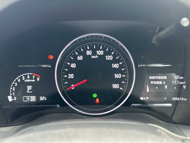 ホンダ ヴェゼル RS ホンダセンシング 神奈川県 2016(平28)年 5.6万km クリスタルブラックパール 純正ナビ(CD/DVD/USB/AUX/BT/フルセグTV)/バックカメラ/レーダークルーズコントロール/パドルシフト/衝突被害軽減ブレーキ/レーンキープアシスト/横滑り防止装置/ハーフレザーシート/D/N席シートヒーター/ビルトインETC/前方ドライブレコーダー/ワイパーデアイサー/純正18インチアルミ/純正フロアマット/ドアバイザー/ISOFIX/スペアキー×1/保証書/取扱説明書