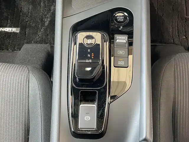 日産 ノート X FOUR 青森県 2021(令3)年 1万km ピュアホワイトパール AIS評価5点/4WD/ワンオーナー/純正フルセグTV/純正HDDナビ/AM/FM/BT/USB/HDMI/ステアリングヒーター/シートヒーター/純正ドライブレコーダー/純正ETC2.0/全方位モニター/アイドリングストップ/LEDヘッドライト/LEDフォグランプ/パーキングアシスト/オートブレーキホールド/プリクラッシュ/横滑り防止装置/保証書/取扱説明書