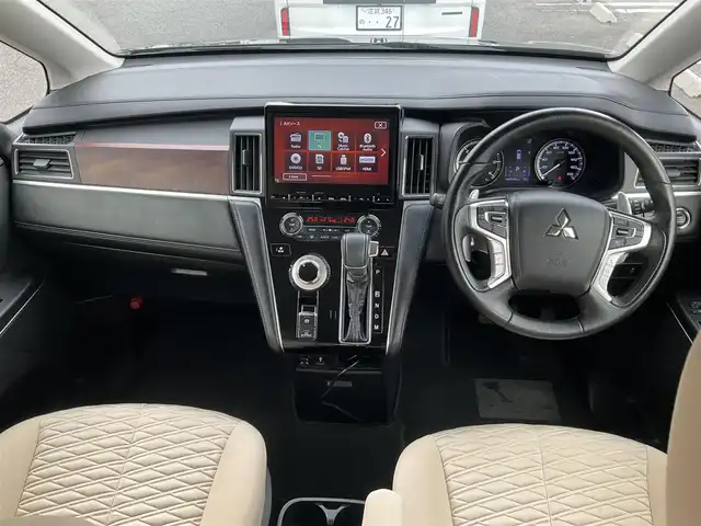 三菱 デリカＤ：５ P 滋賀県 2020(令2)年 4.1万km ダイヤモンドブラックマイカ ワンオーナー/イーアシスト/衝突被害軽減ブレーキ、車線逸脱警報システム/レーダークルーズコントロール、誤発進抑制機能/オートマチックハイビーム/フロント、リアバンパーガード/フォグランプガード/オーバーフェンダー/純正10.1インチナビ/Bluetooth、DVD、CD、フルセグテレビ/全方位モニター、バックカメラ/純正12.8インチフリップダウンモニター/両側パワースライドドア/パワーバックドア/電動サイドステップ/前席シートヒーター付き/運転席パワーシート/スペアキー有り/取扱説明書、保証書