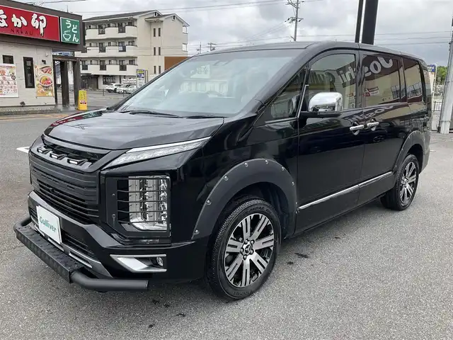 三菱 デリカＤ：５ P 滋賀県 2020(令2)年 4.1万km ダイヤモンドブラックマイカ ワンオーナー/イーアシスト/衝突被害軽減ブレーキ、車線逸脱警報システム/レーダークルーズコントロール、誤発進抑制機能/オートマチックハイビーム/フロント、リアバンパーガード/フォグランプガード/オーバーフェンダー/純正10.1インチナビ/Bluetooth、DVD、CD、フルセグテレビ/全方位モニター、バックカメラ/純正12.8インチフリップダウンモニター/両側パワースライドドア/パワーバックドア/電動サイドステップ/前席シートヒーター付き/運転席パワーシート/スペアキー有り/取扱説明書、保証書