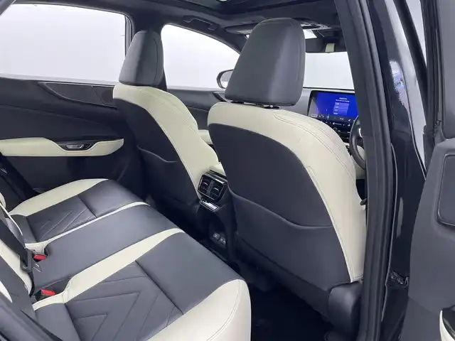 レクサス ＮＸ 250 バージョンL 福井県 2023(令5)年 2.3万km グラファイトブラックガラスフレーク ワンオーナー/純正１４インチディスプレイオーディオ/フルセグTV/Bluetooth/Miracast/AM/FM/サンルーフ/レクサスセーフティシステム/・歩行者検知機能付衝突回避支援型プリクラッシュセーフティ/・歩行者注意喚起/・衝突警報/・プリクラッシュブレーキアシスト/・プリクラッシュブレーキ/・低速時加速抑制/・交差点右左折支援/・アクティブ操舵回避支援/・アクティブアシスト（フロントシートベルト）/・プリクラッシュシートバック/・サスペンションコントロール/・ステアリングコントロール/・レーンディパーチャーアラート/・オートマチックハイビーム/・レーダークルーズコントロール/ アドバンストパーク/パワーバックドア/パノラミックビュー/ステアリングヒーター/革ステアリング/ステアリングリモコン/ステアリングチルド機構/リアワイパー/ウィンカー・電動格納式ミラー/オートライト /LEDヘッドライト/LEDフォグランプ/純正２０インチアルミ/純正フロアマット
