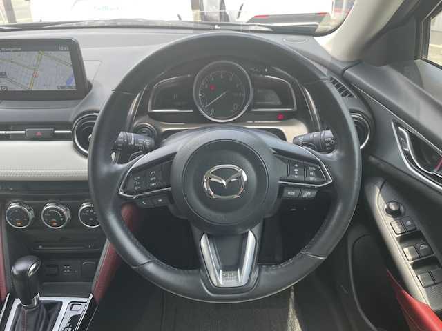 マツダ ＣＸ－３ 20S Lパッケージ 三重県 2018(平30)年 4.4万km ジェットブラックマイカ 1オーナー/アドバンスドスマートシティブレーキサポート/後退時スマートシティブレーキサポート/AT誤発進抑制制御/スマートブレーキサポート/レーダークルーズコントロール/ブラインドスポットモニタリング/パーキングセンサー/車線逸脱警報システム/ドライバーアテンションアラート/BOSEサウンドシステム/純正SDナビ/フルセグTV/【CD/DVD/Bluetooth/USB/AUX】/バックカメラ/ETC/ドライブレコーダー/パドルシフト/ヘッドアップディスプレイ/ハーフレザーシート/D席パワーシート/D/N席シートヒーター/ステアリングヒーター/パドルシフト/オートライト/アダプティブLEDヘッドランプ/シグネチャーLEDランプ/LEDフロントフォグランプ/215/50R18インチ純正AW/純正エアロパーツ/プッシュスタート/スマートキー/純正フロアマット