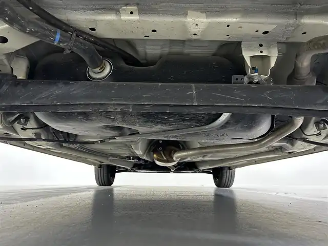 スズキ スペーシア HYBRID X 佐賀県 2022(令4)年 2.5万km シフォンアイボリーM 純正7型ナビ/（ＡＭ/ＦＭ/CD/DVD/Bluetooth/フルセグTV）/バックカメラ/両側パワースライドドア/前後ドライブレコーダー/衝突被害軽減システム/車線逸脱警報/コーナーセンサー/シートヒーター/LEDヘッドライト/オートエアコン/盗難防止装置/横滑り防止装置/オートライト/オートマチックハイビーム/スマートキー/プッシュスタート/純正フロアマット/ステアリングスイッチ/電動格納ミラー/後席サンシェード/ISOFIX対応シート